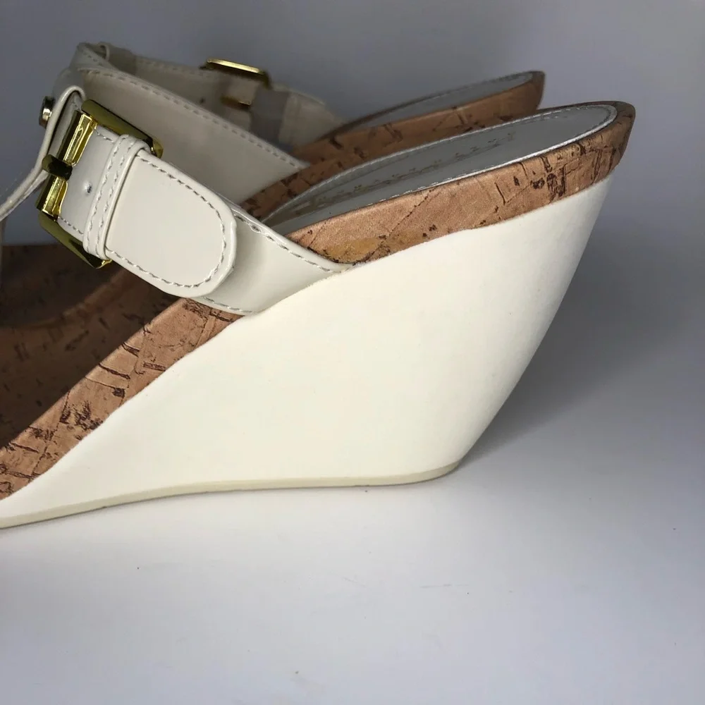Ralph Lauren Cream Patent Leather T Strap Open Toe Wedge Sandal Size 10B